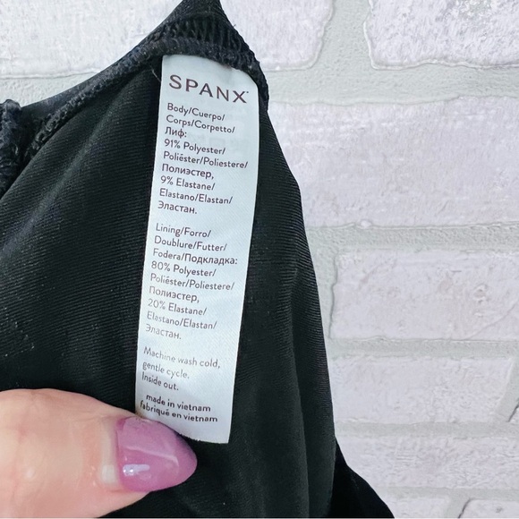 SPANX Velvet Black High Waist Leggings Size M Style 2070 - Picture 9 of 10